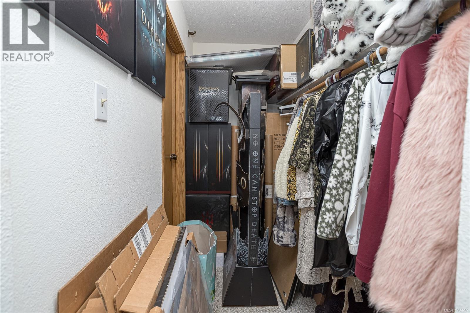 203 69 Gorge Road West, Saanich