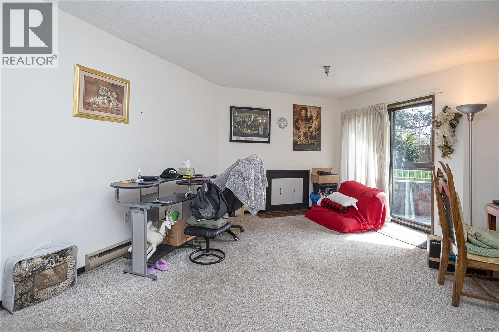 203 69 Gorge Road West, Saanich