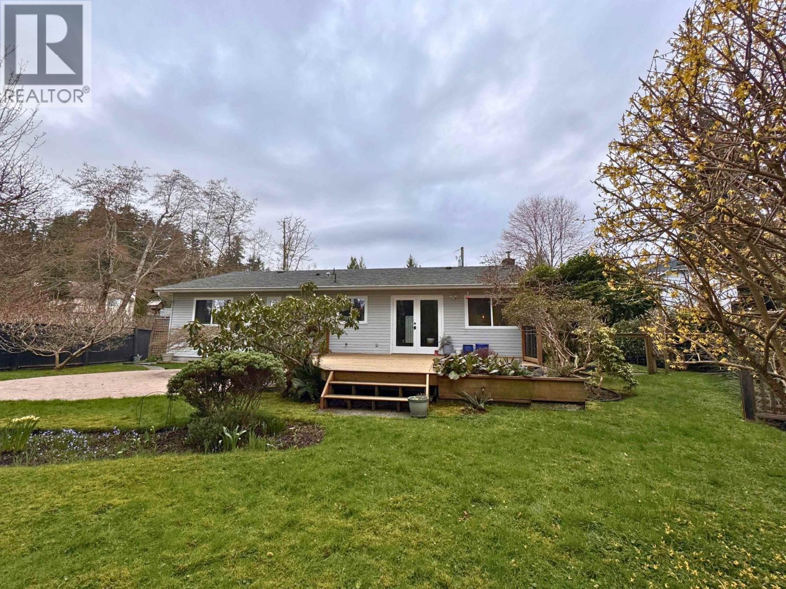 1567 OCEAN VIEW PLACE, Gibsons