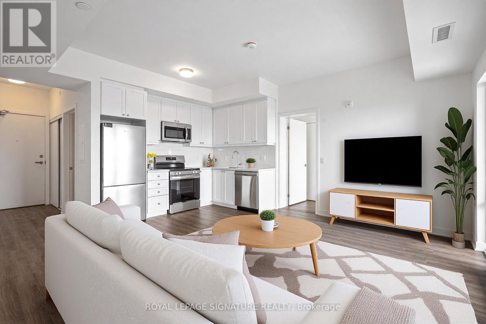 502 - 51 CLARINGTON BOULEVARD