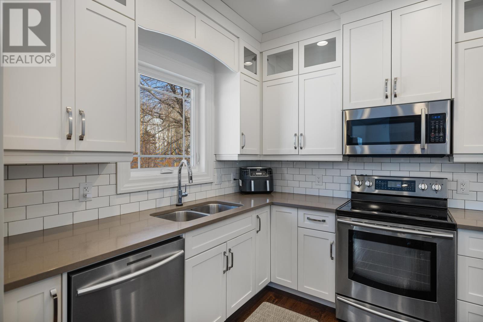 47 BIRCH WOODS LANE - 16