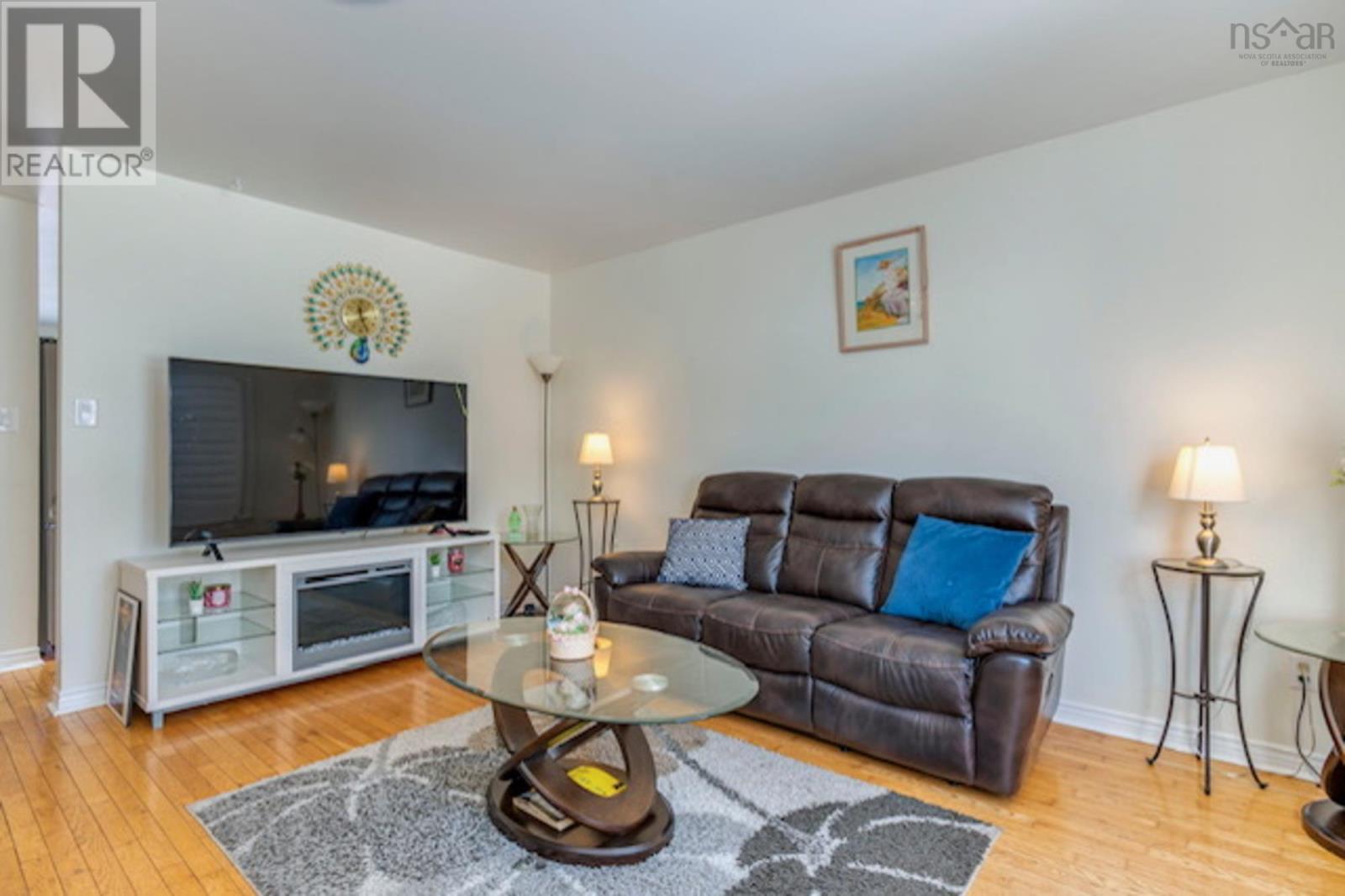 Property 27 of 50 of 68 Royal Masts Way