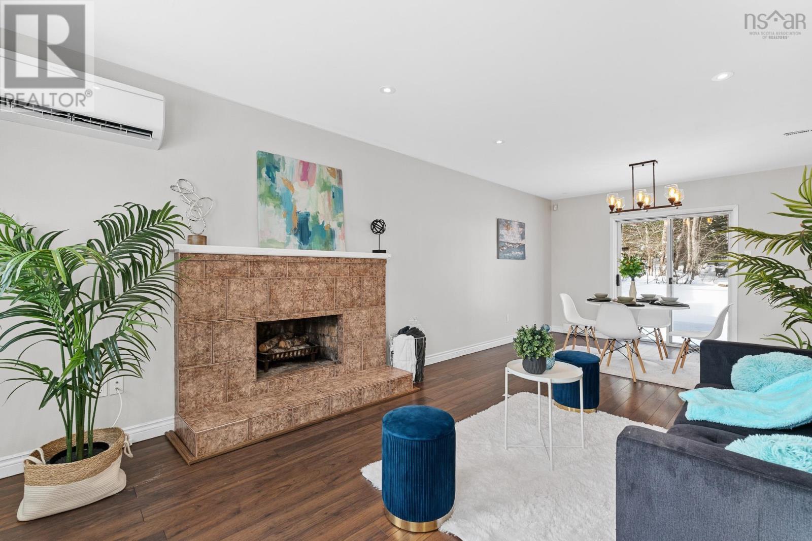 Property 22 of 44 of 16 Stuart Harris