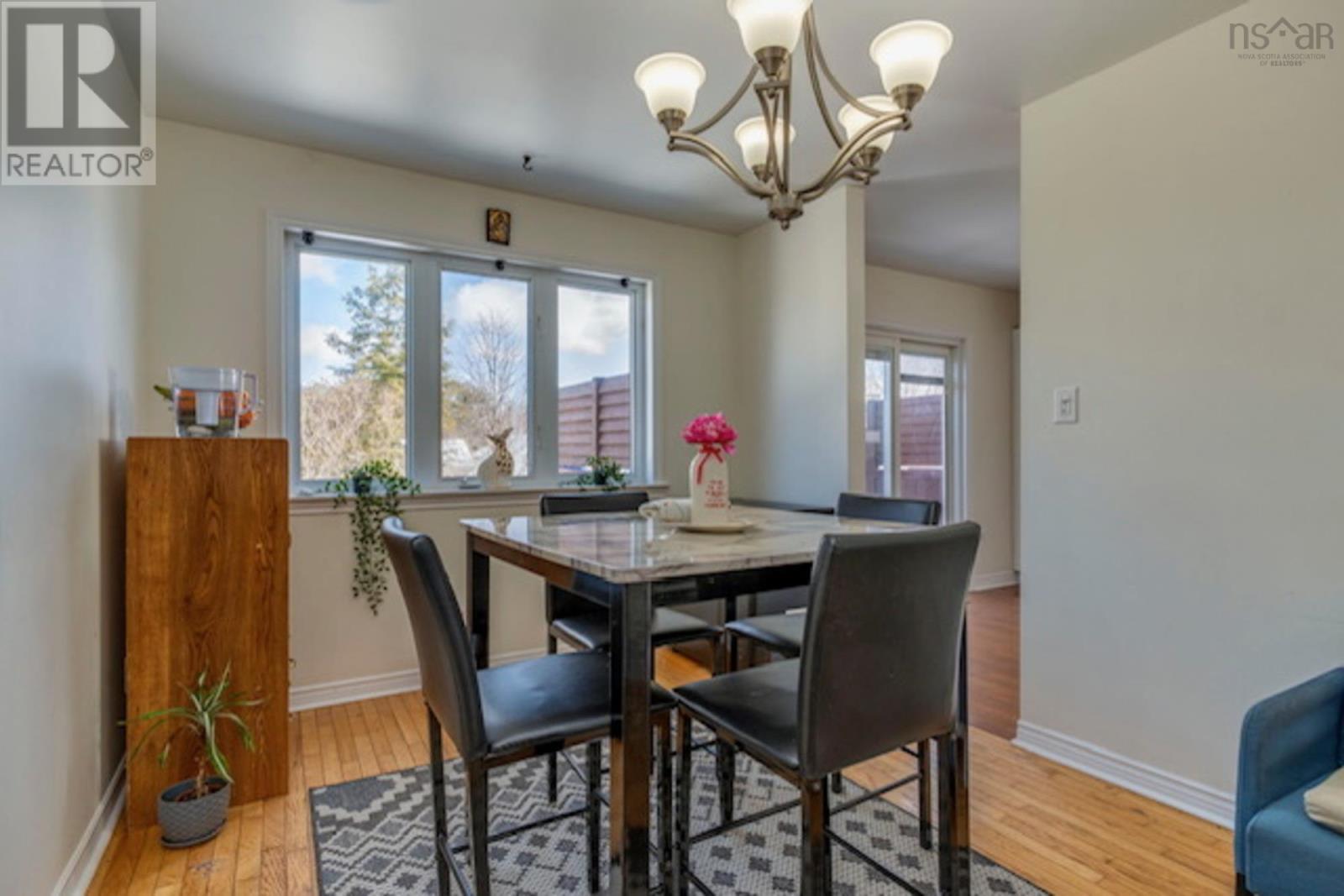 Property 30 of 50 of 68 Royal Masts Way