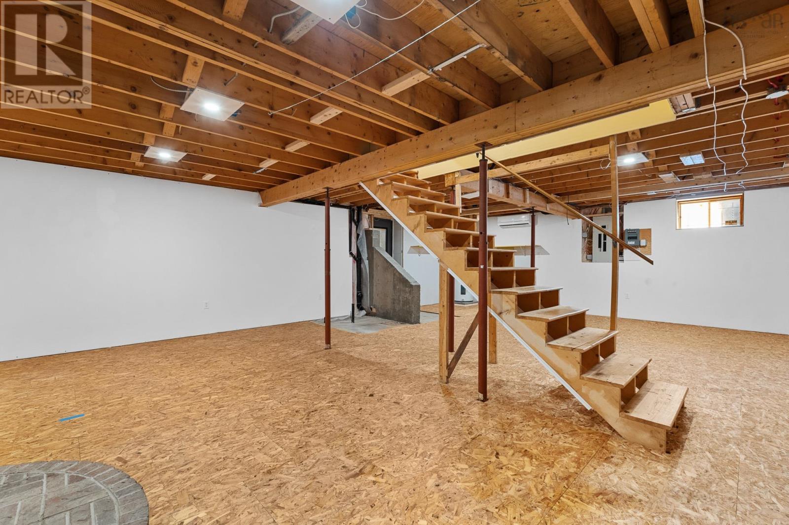 Property 39 of 44 of 16 Stuart Harris