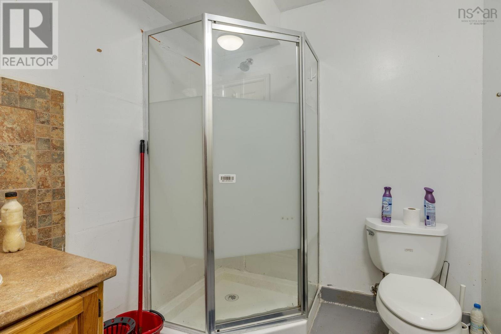 Property 35 of 50 of 68 Royal Masts Way