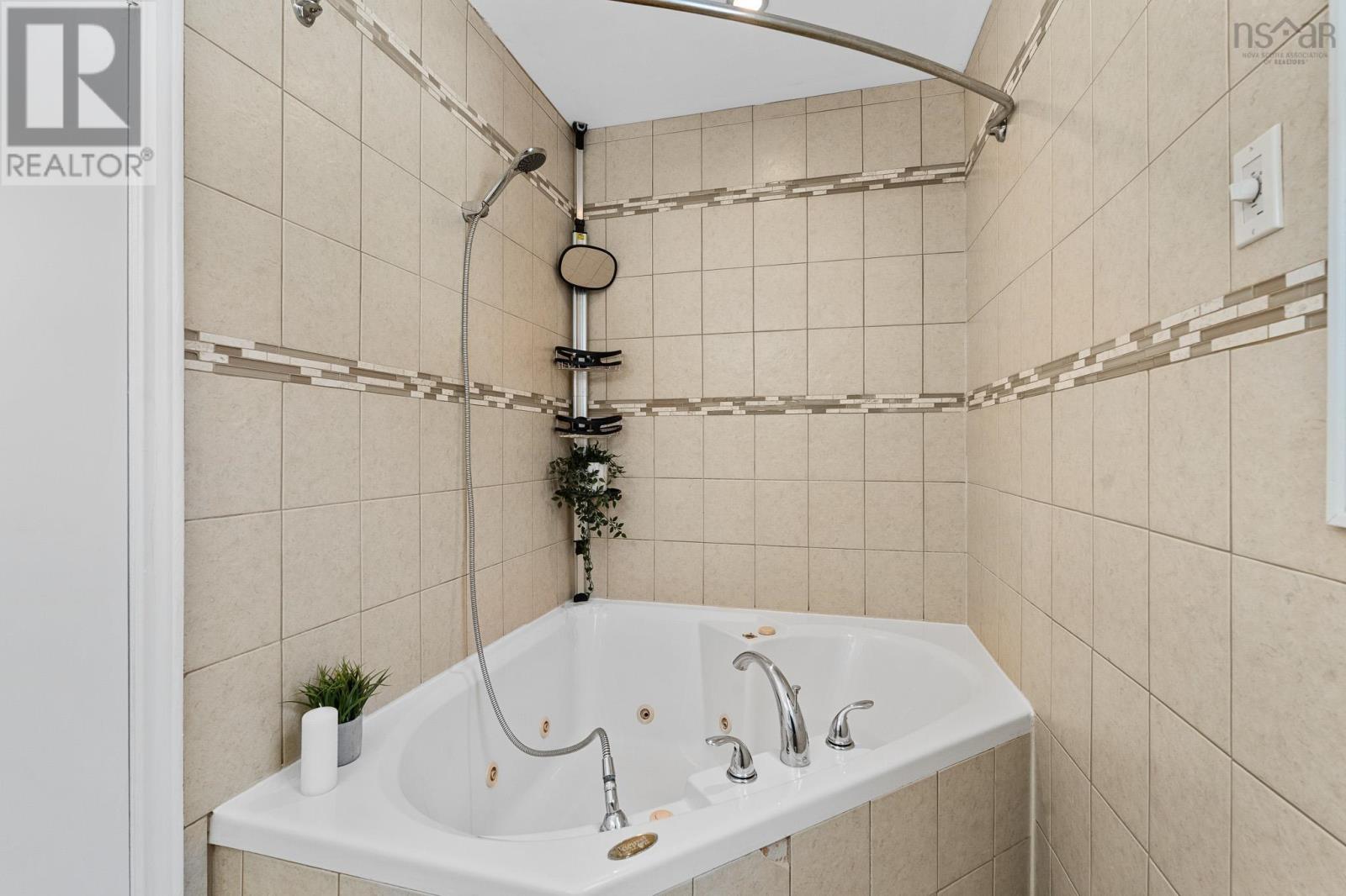 Property 30 of 44 of 16 Stuart Harris