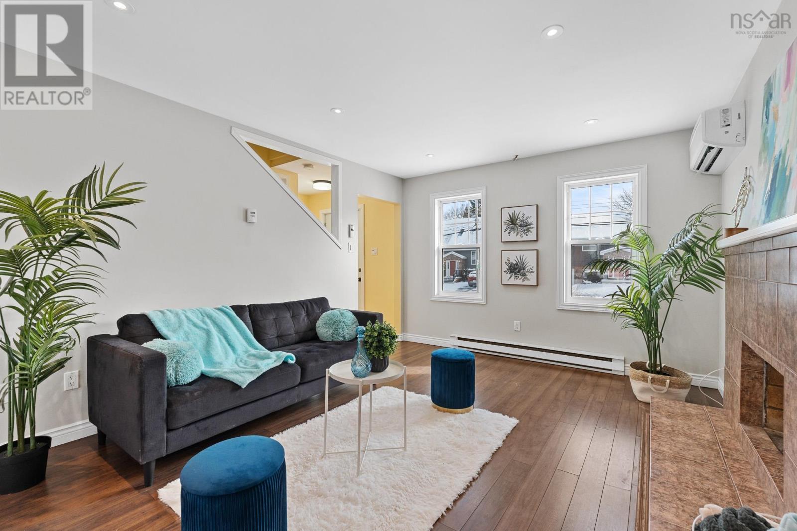 Property 18 of 44 of 16 Stuart Harris