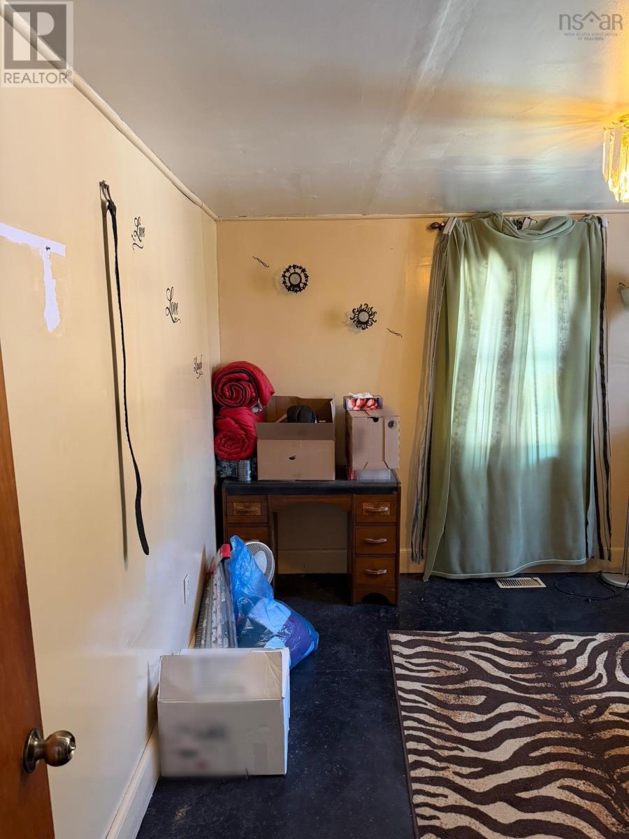 Property 15 of 23 of 1399 Woodville Road