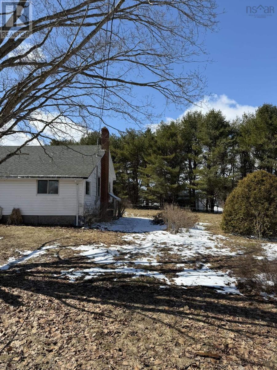 Property 23 of 23 of 1399 Woodville Road