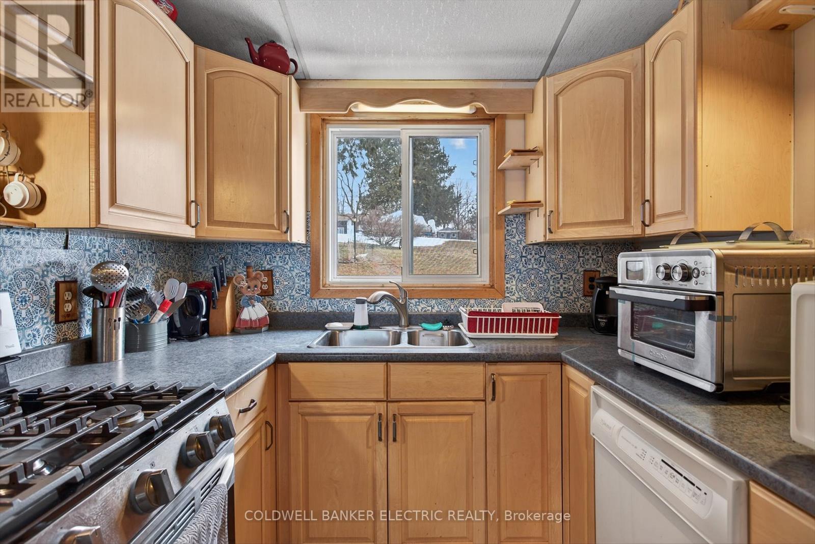 59 CEDARVIEW DRIVE - 27