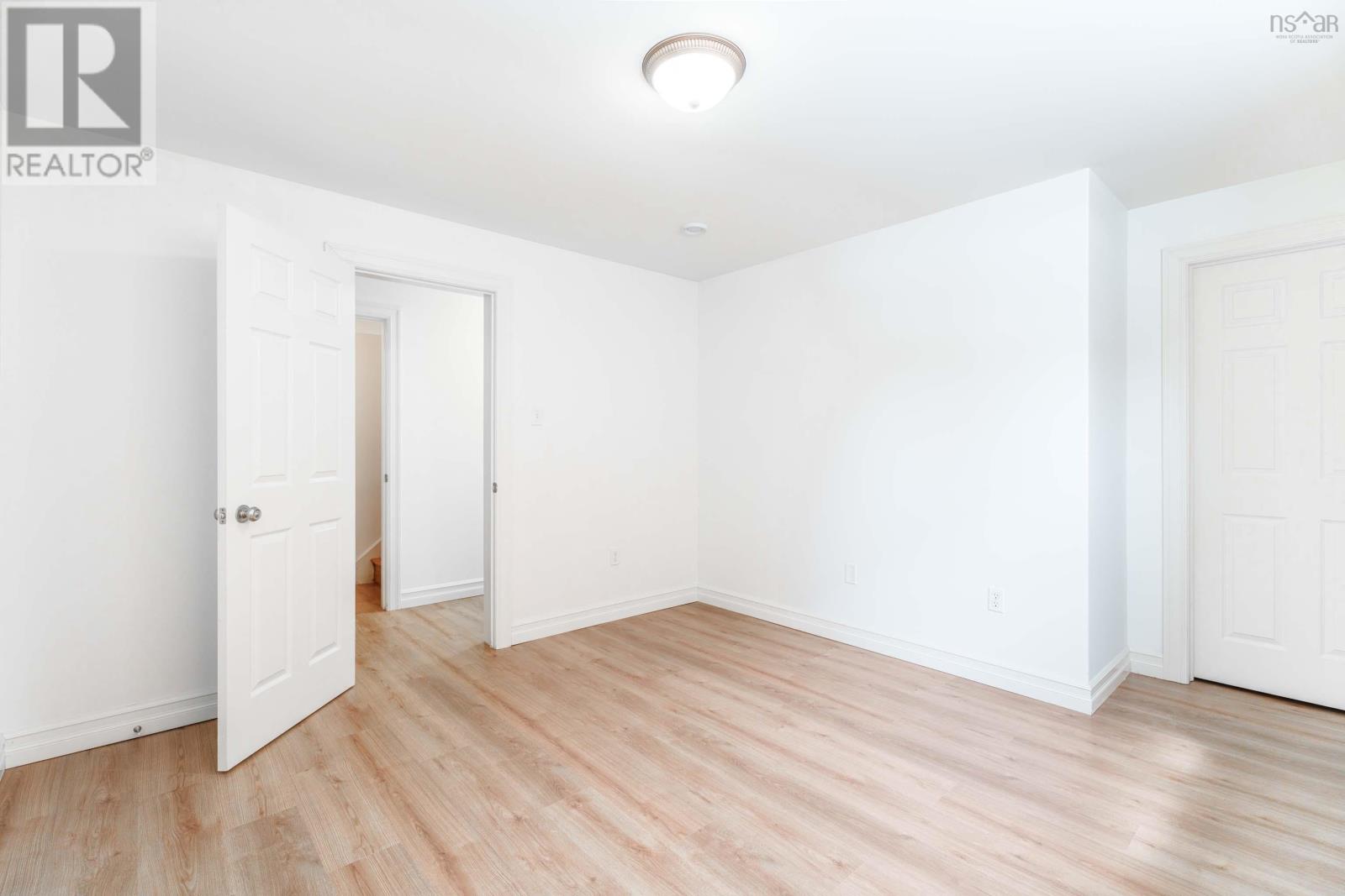 Property 40 of 49 of 15 Kingsbury Way