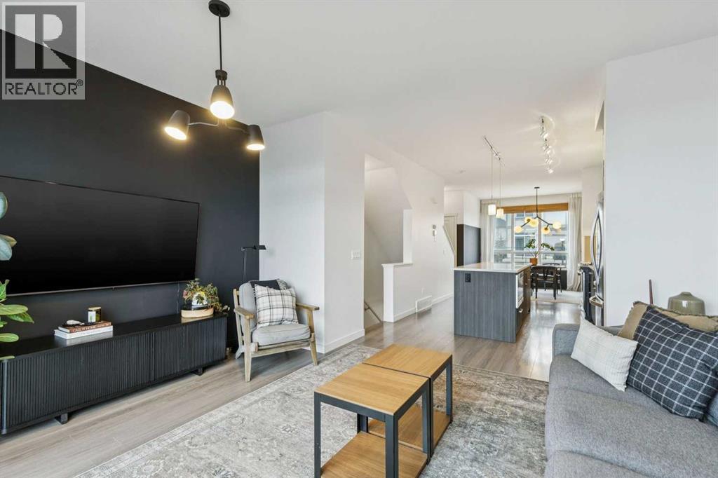 Single Family House for Sale in  Sherwood Lane NW Sherwood Calgary 