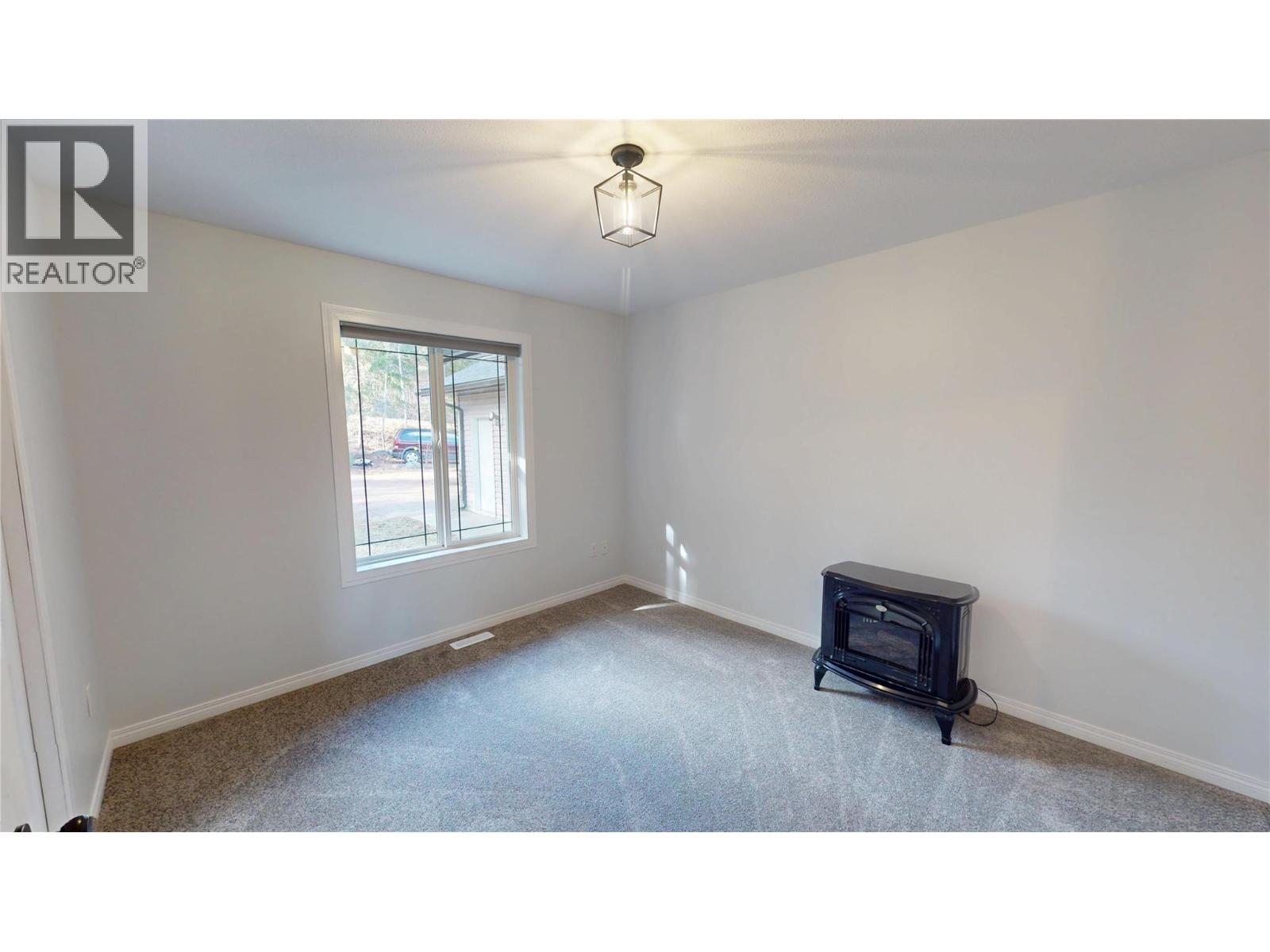 2926 Westview Road, Cranbrook