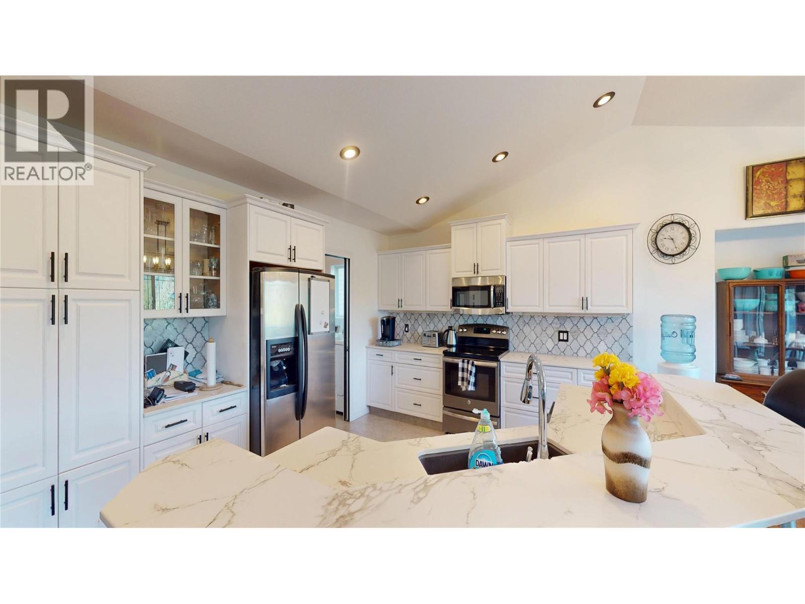 2926 Westview Road, Cranbrook