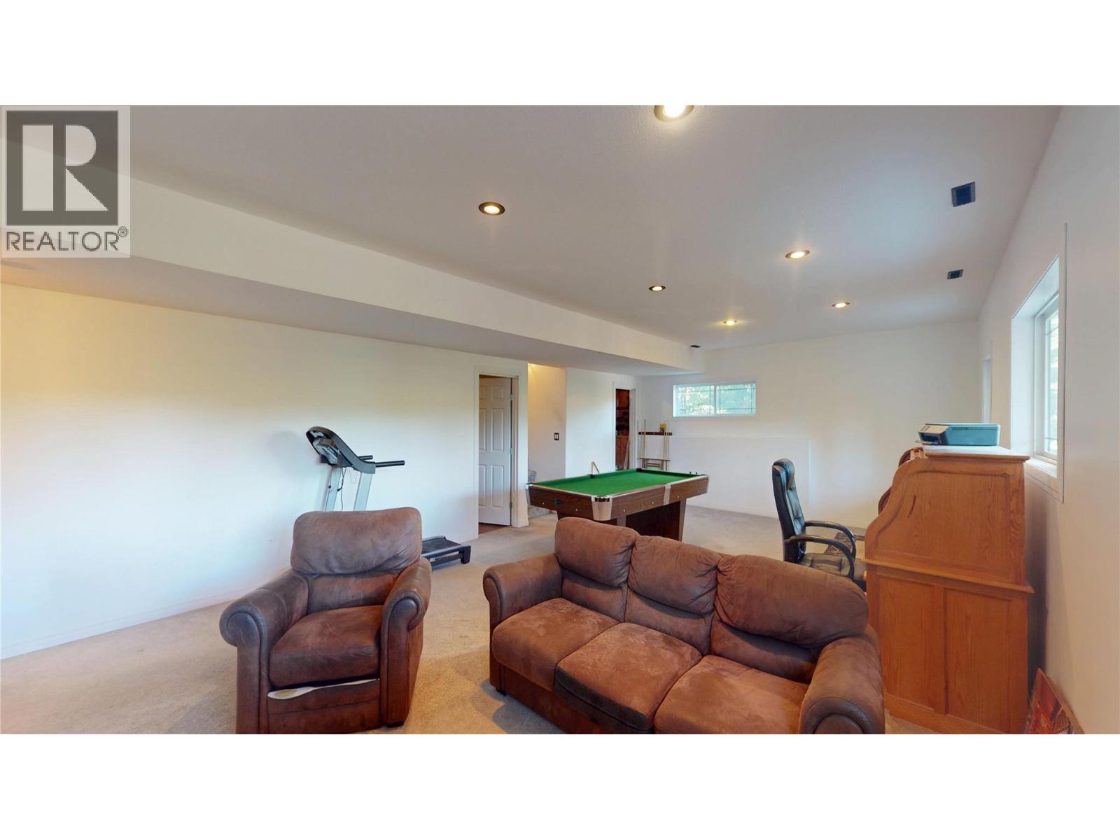 2926 Westview Road, Cranbrook