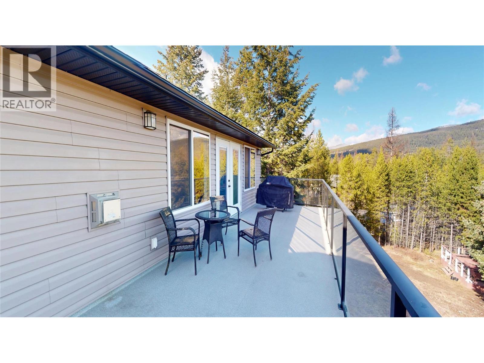 2926 Westview Road, Cranbrook