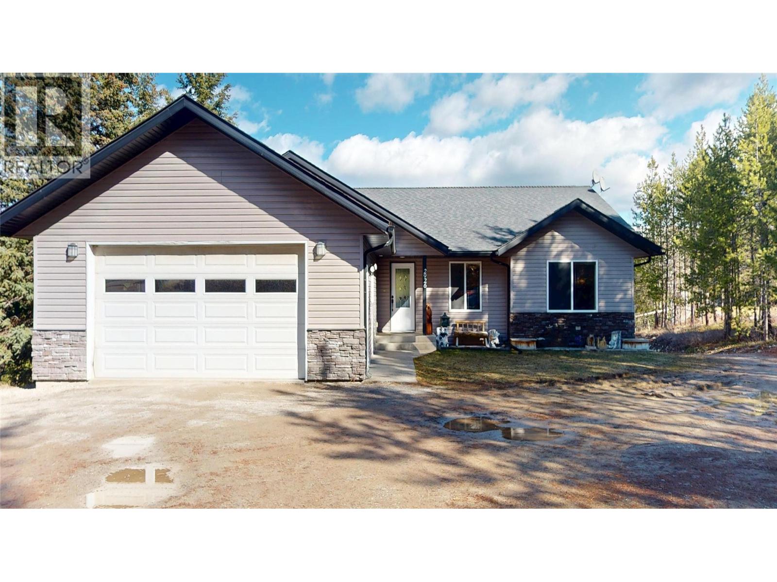 2926 Westview Road, Cranbrook