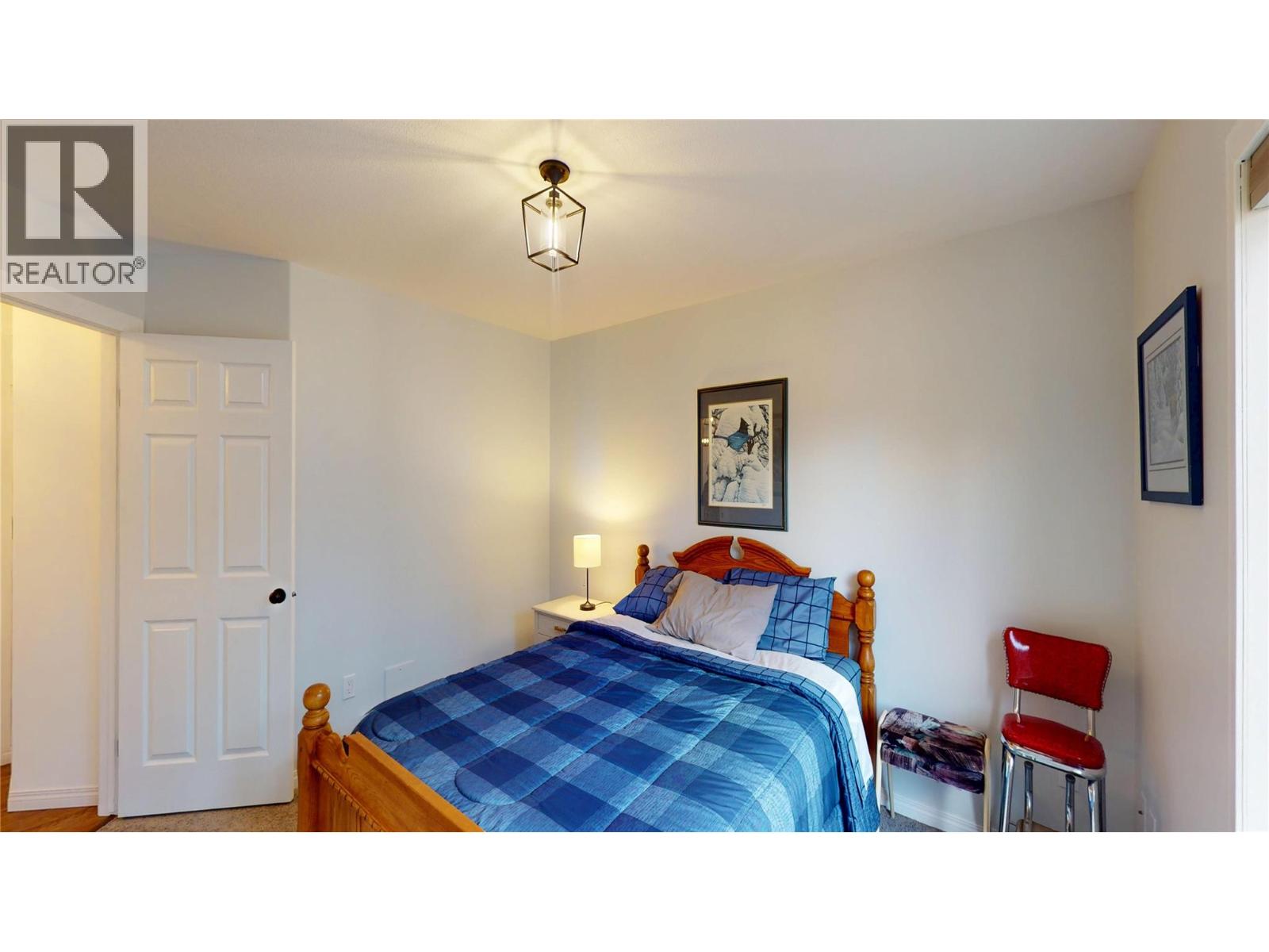 2926 Westview Road, Cranbrook