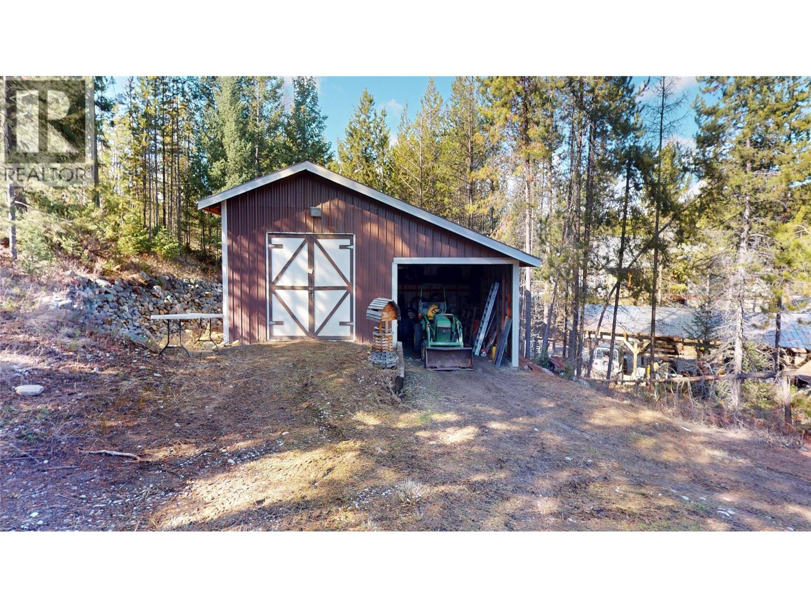 2926 Westview Road, Cranbrook