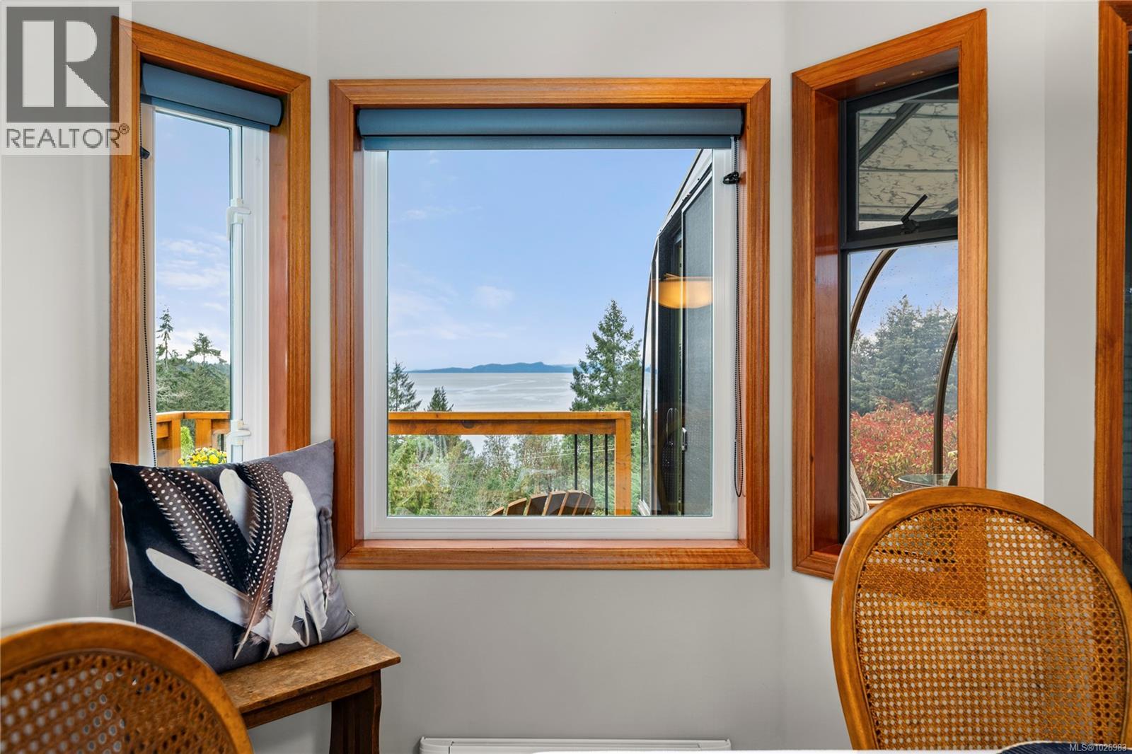 3141 SWALLOW CRES - 10