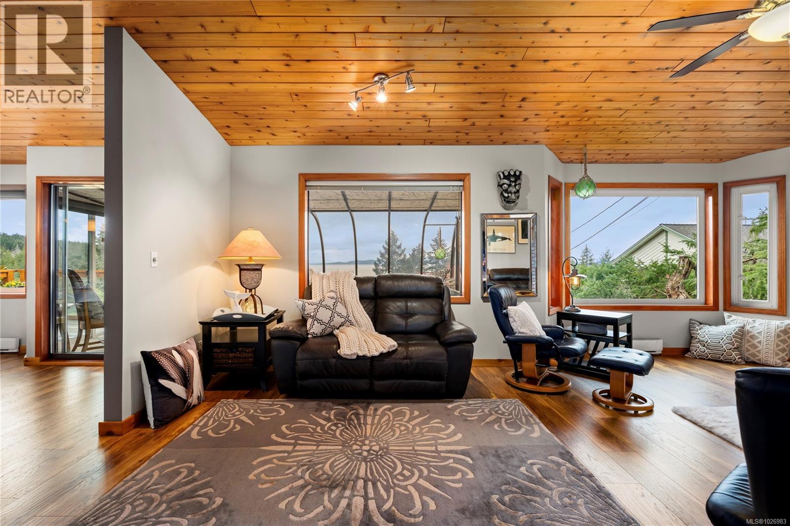 3141 SWALLOW CRES - 29