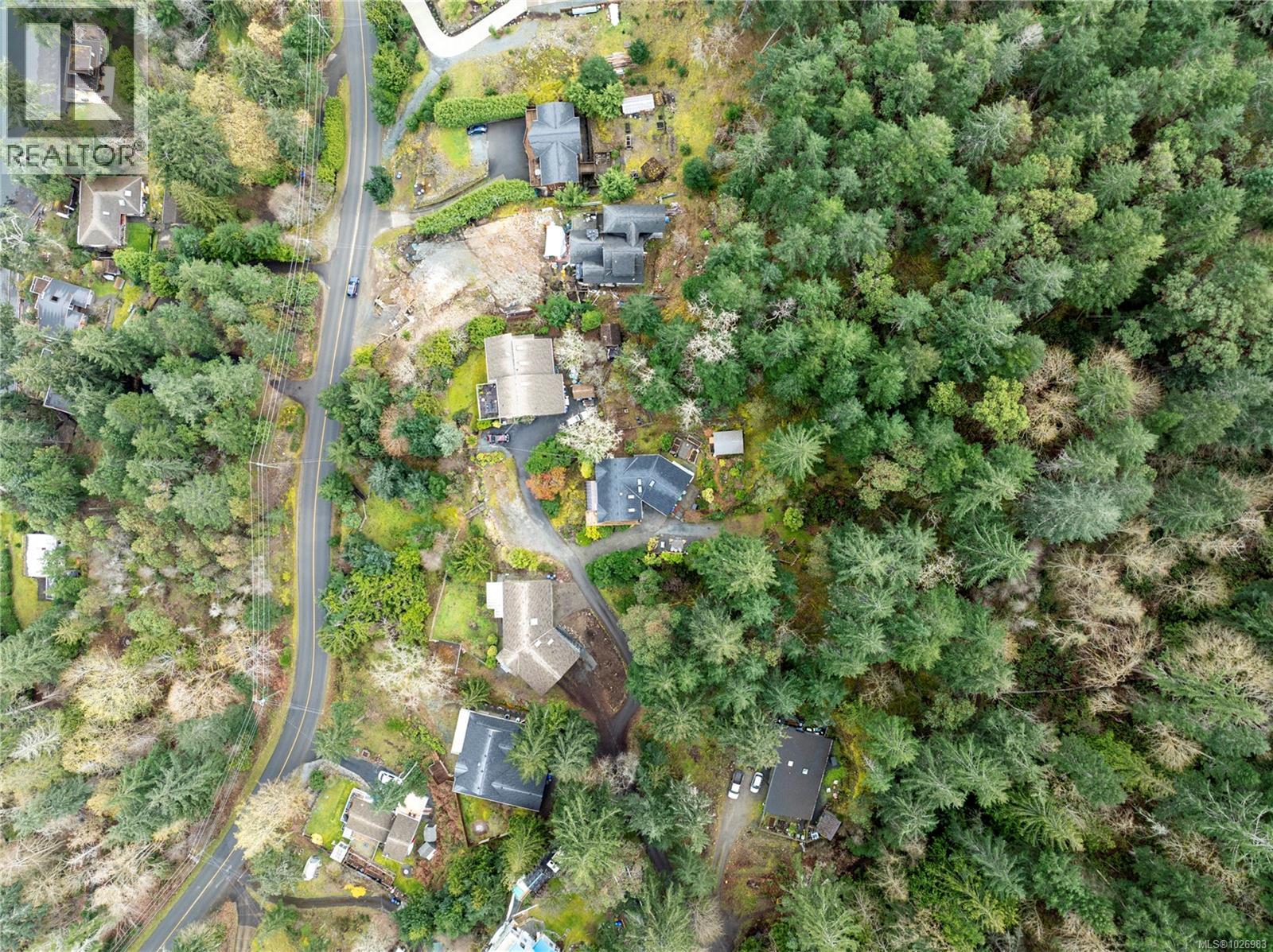 3141 SWALLOW CRES - 68