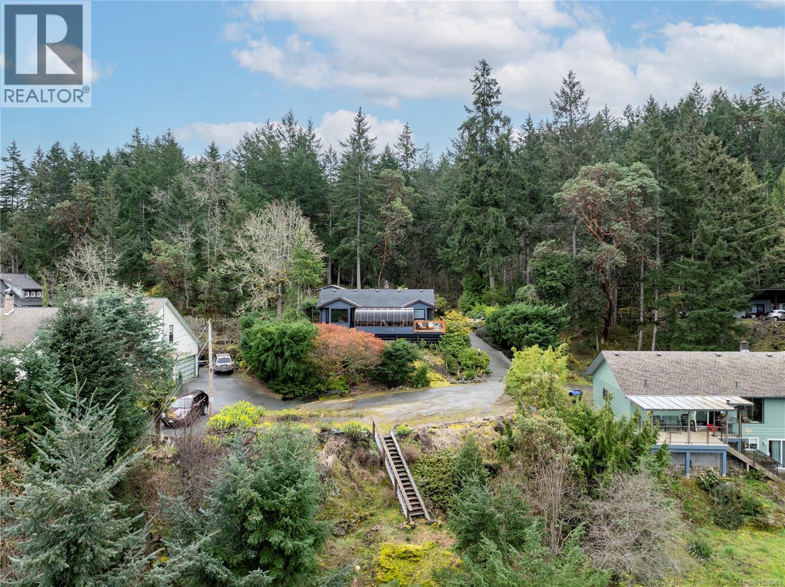 3141 SWALLOW CRES - 76