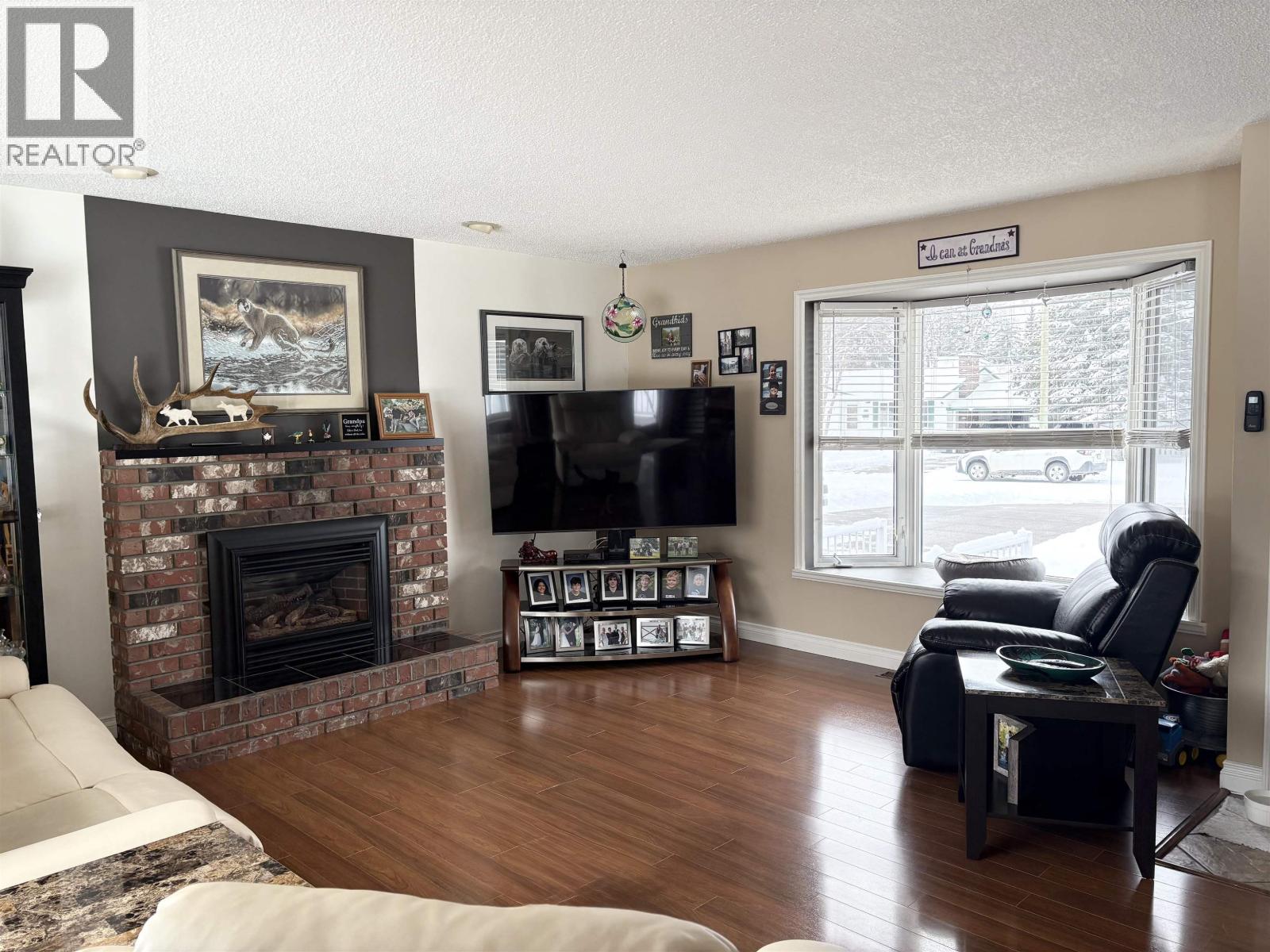 4056 STEVENS DRIVE - 11