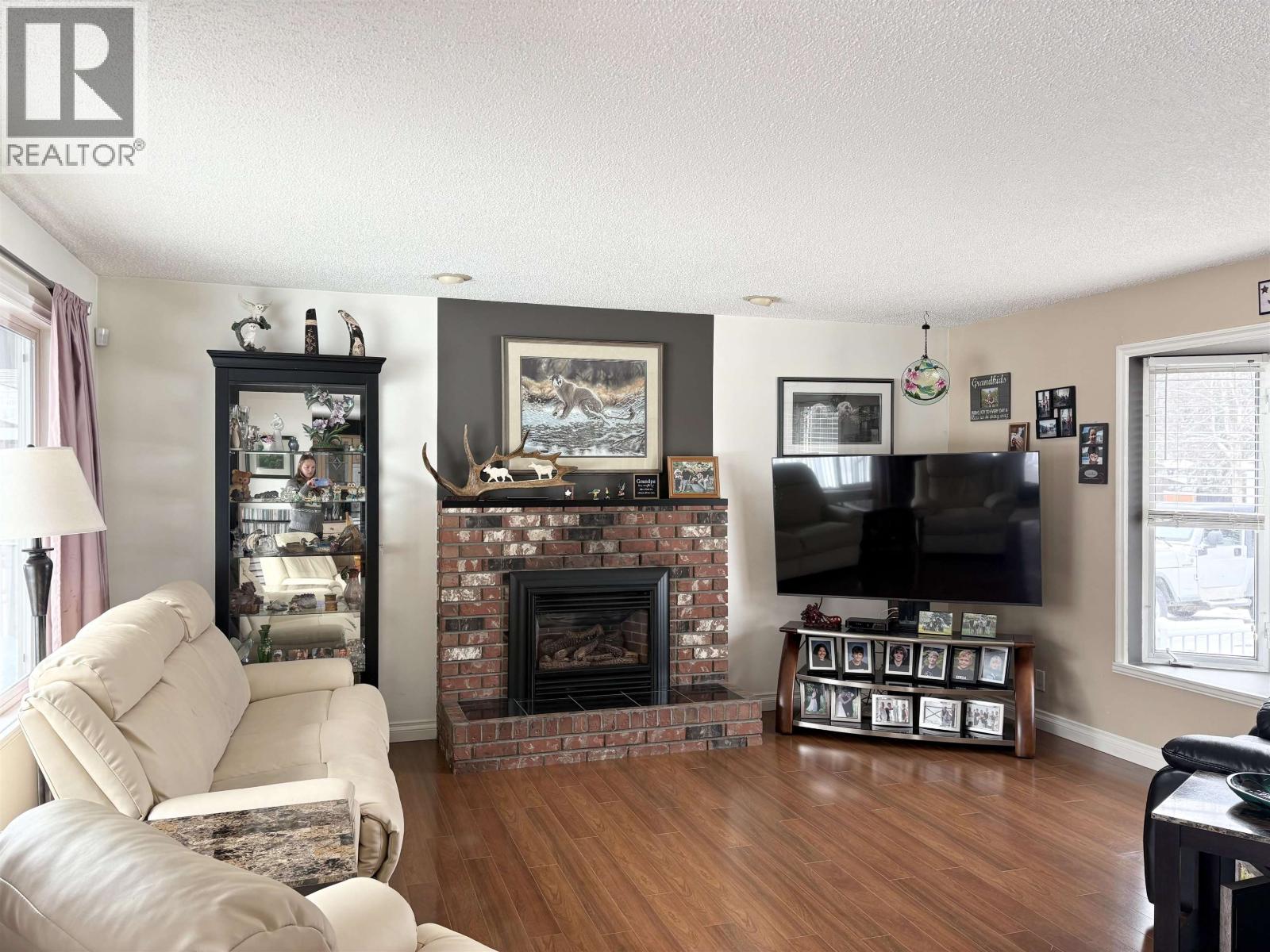 4056 STEVENS DRIVE - 12