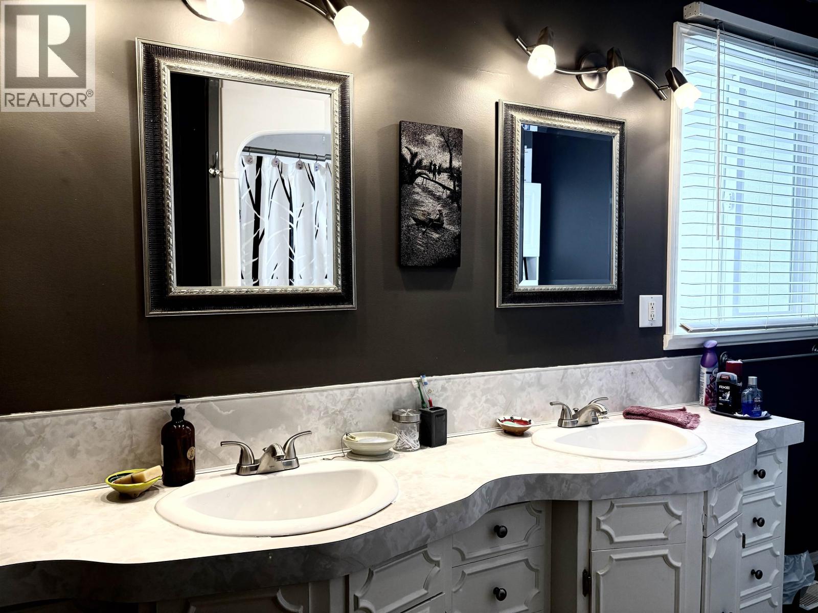 4056 STEVENS DRIVE - 17