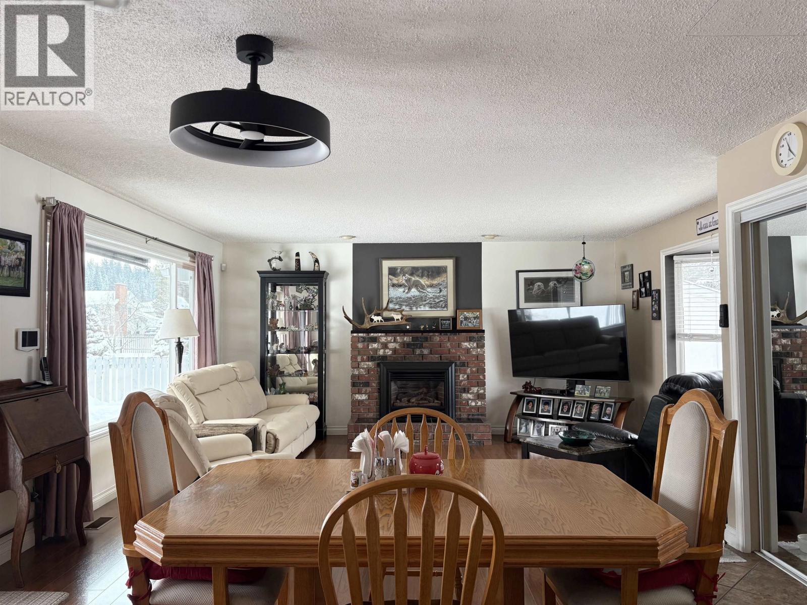 4056 STEVENS DRIVE - 8