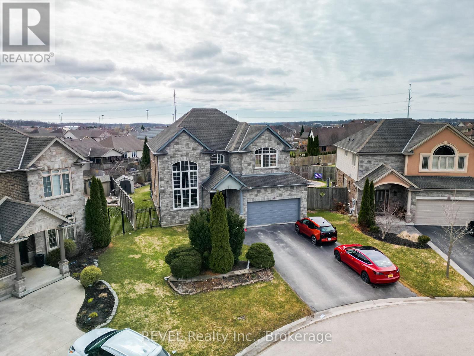 6600 RICHARD CRESCENT - 2