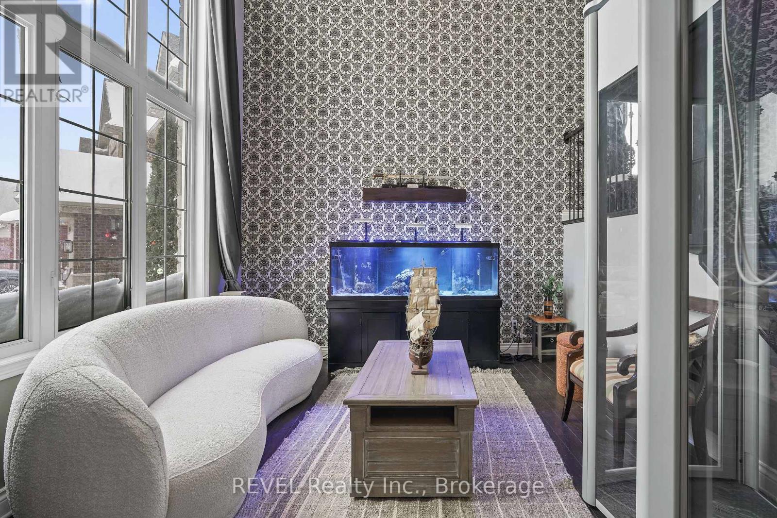 6600 RICHARD CRESCENT - 6
