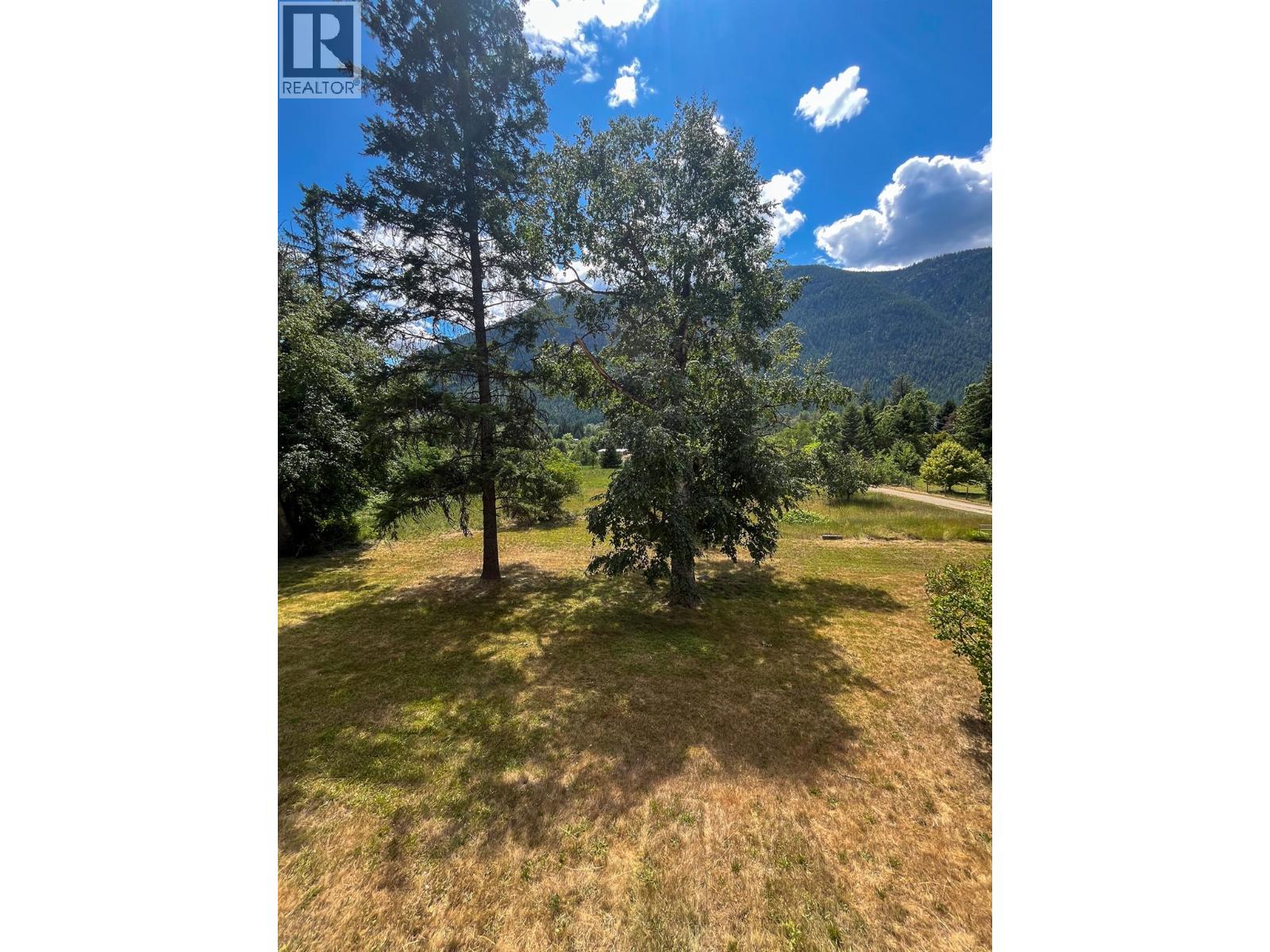 3026 Upper Slocan Park Road, Slocan Park