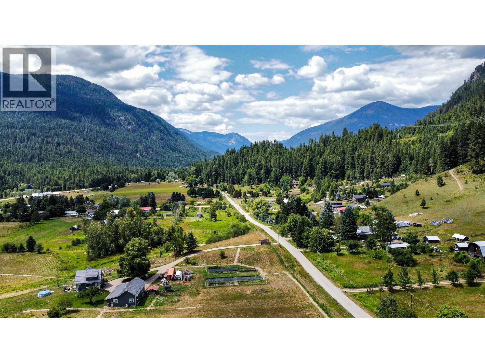 3026 Upper Slocan Park Road, Slocan Park