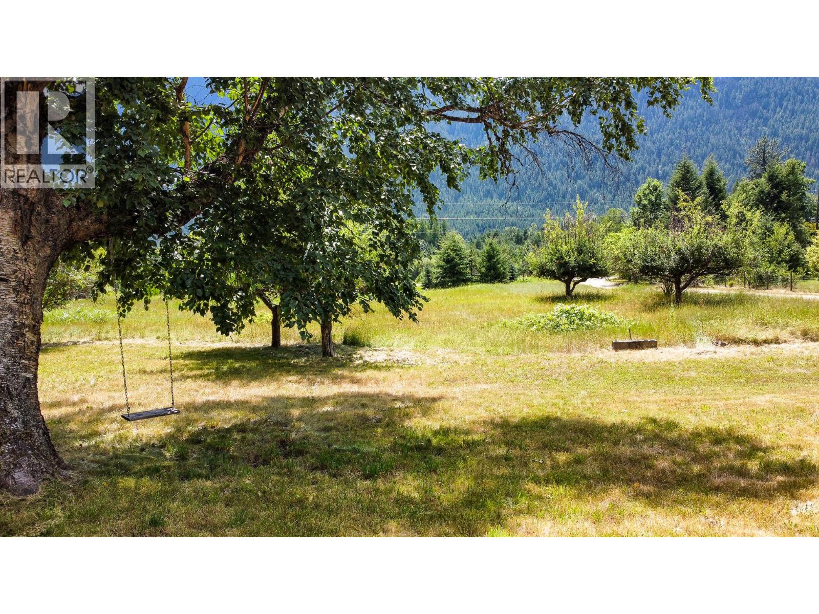 3026 Upper Slocan Park Road, Slocan Park