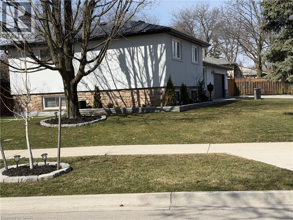 626 CAPE Avenue, Burlington, Ontario