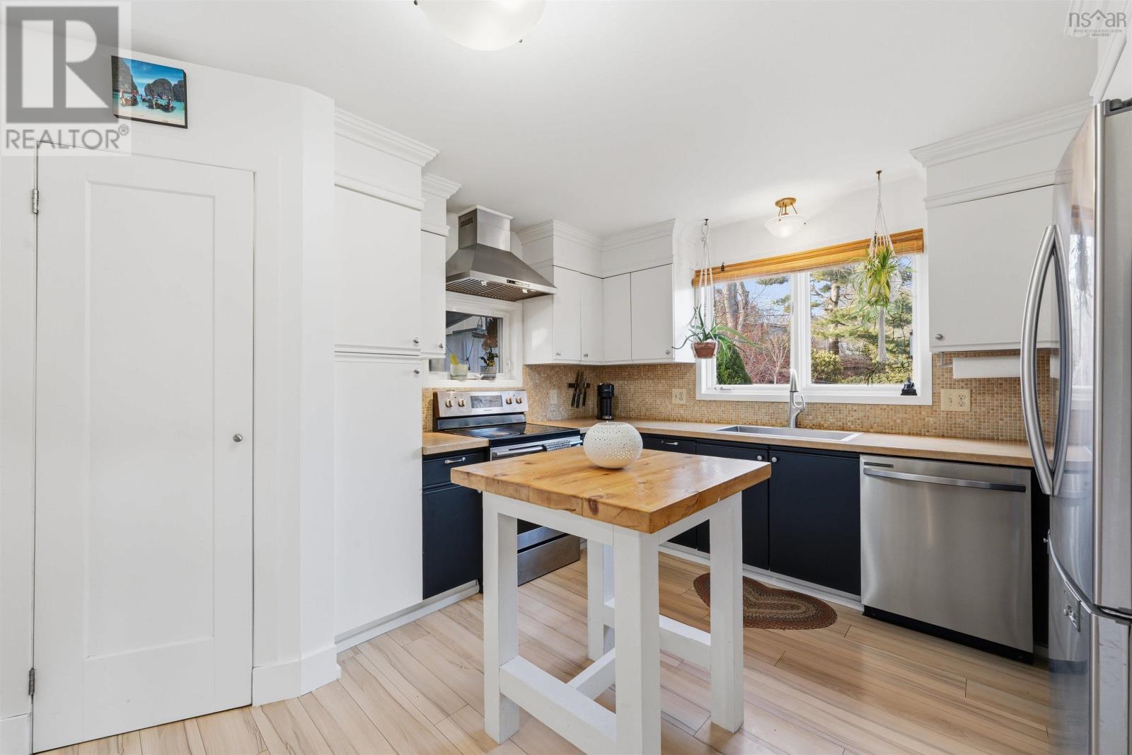 Property 24 of 30 of 450 Shore Drive