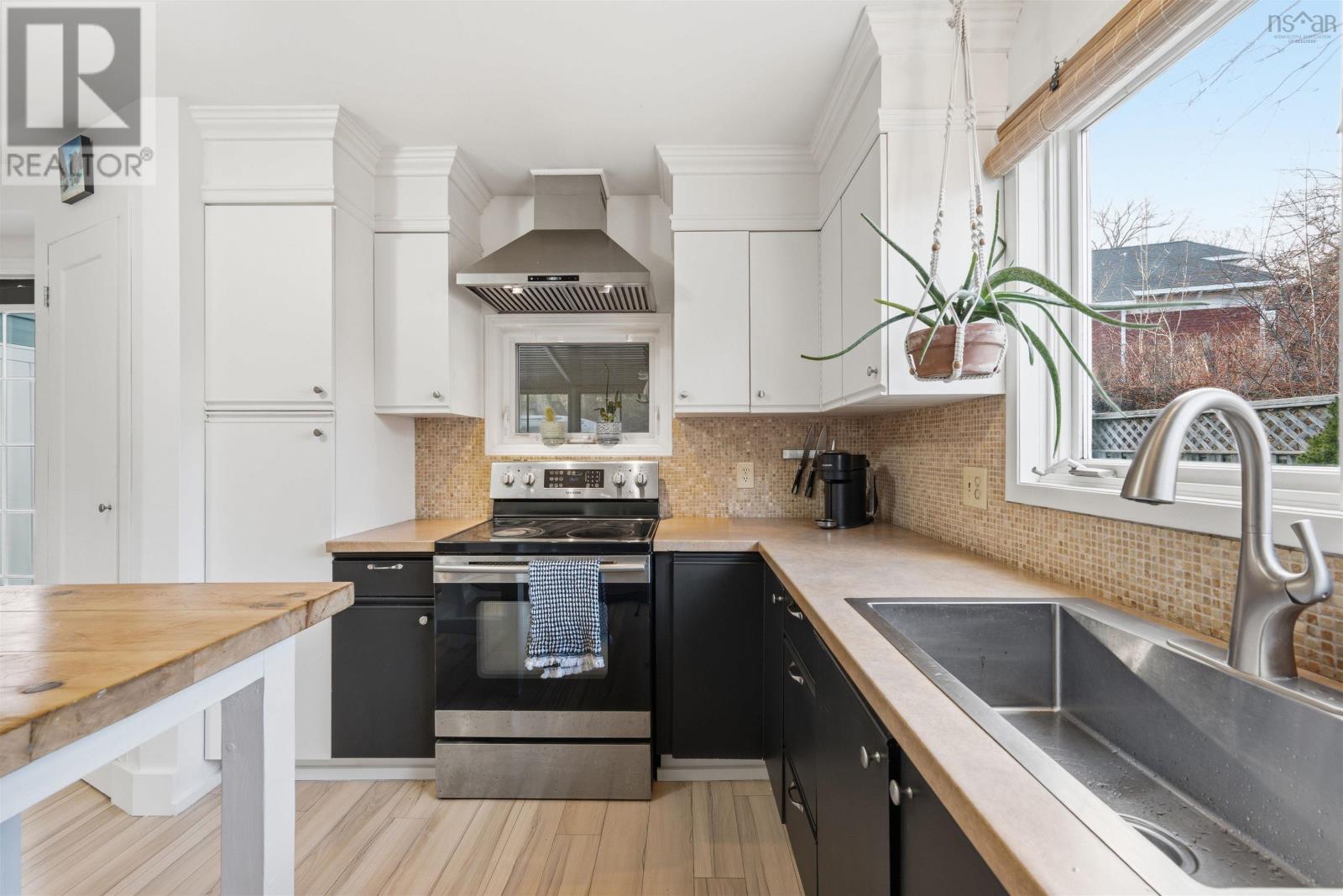 Property 6 of 30 of 450 Shore Drive