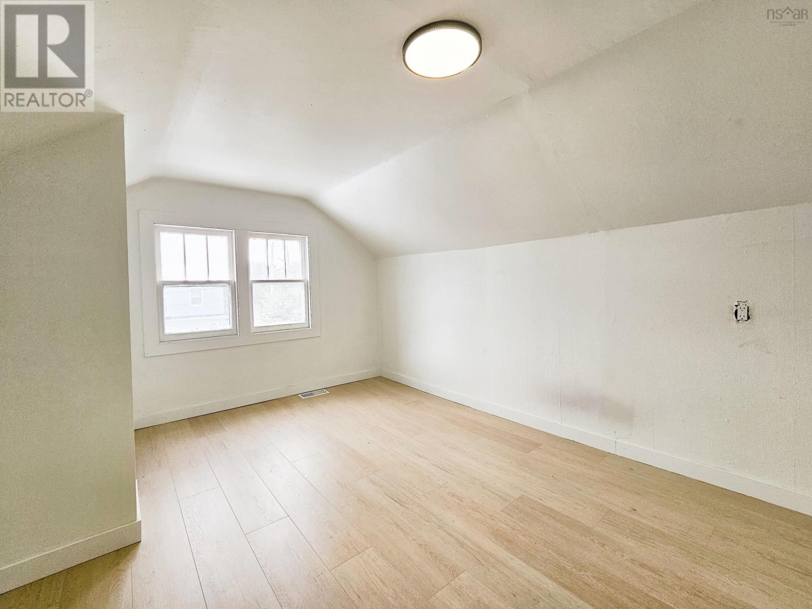 Property 16 of 17 of 394 Pictou Road