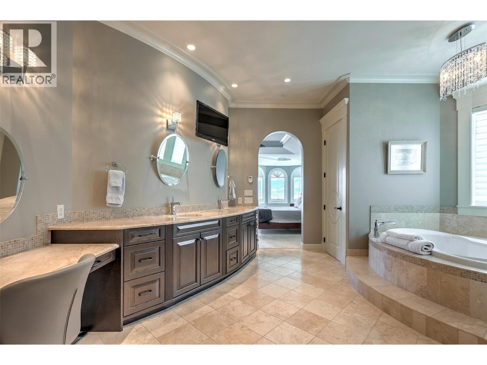  4860 Tuscany Lane, Kelowna