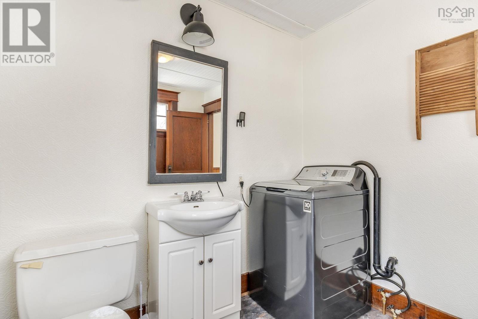 Property 31 of 50 of 17 Pleasant Hill