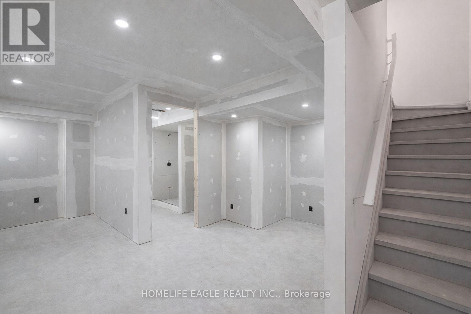161 CLARK STREET - 16