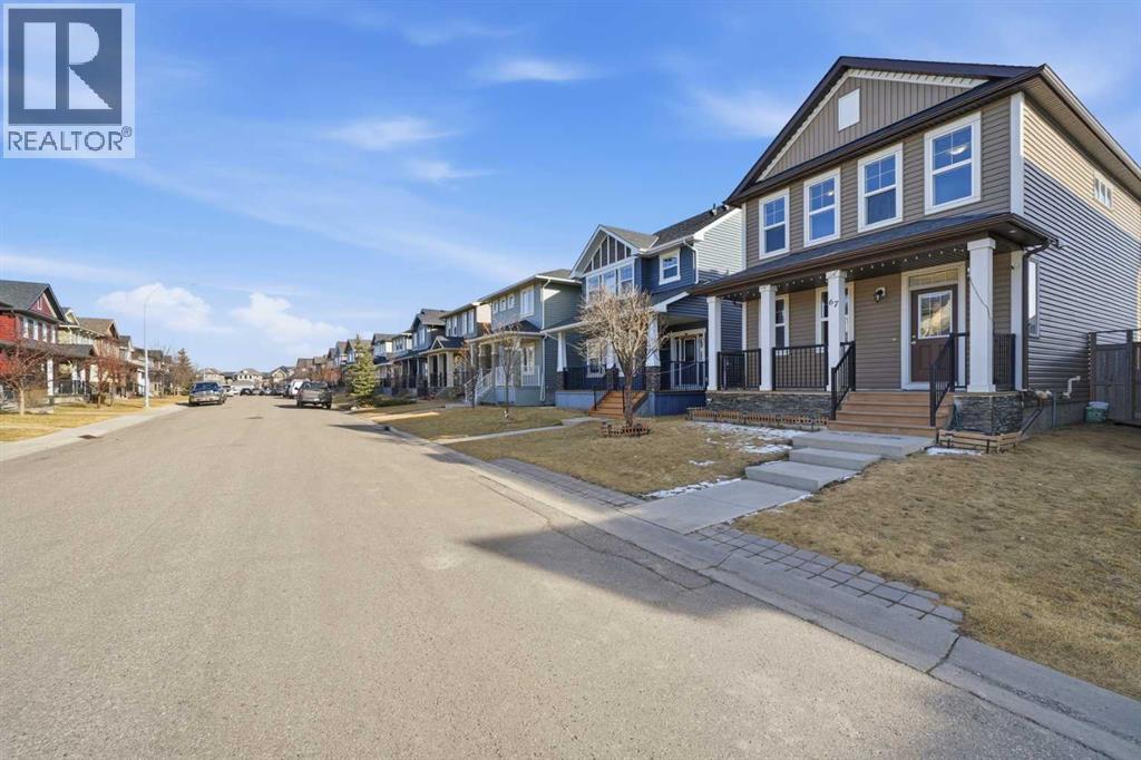 Single Family House for Sale in  Evanspark Road NW Evanston Calgary 