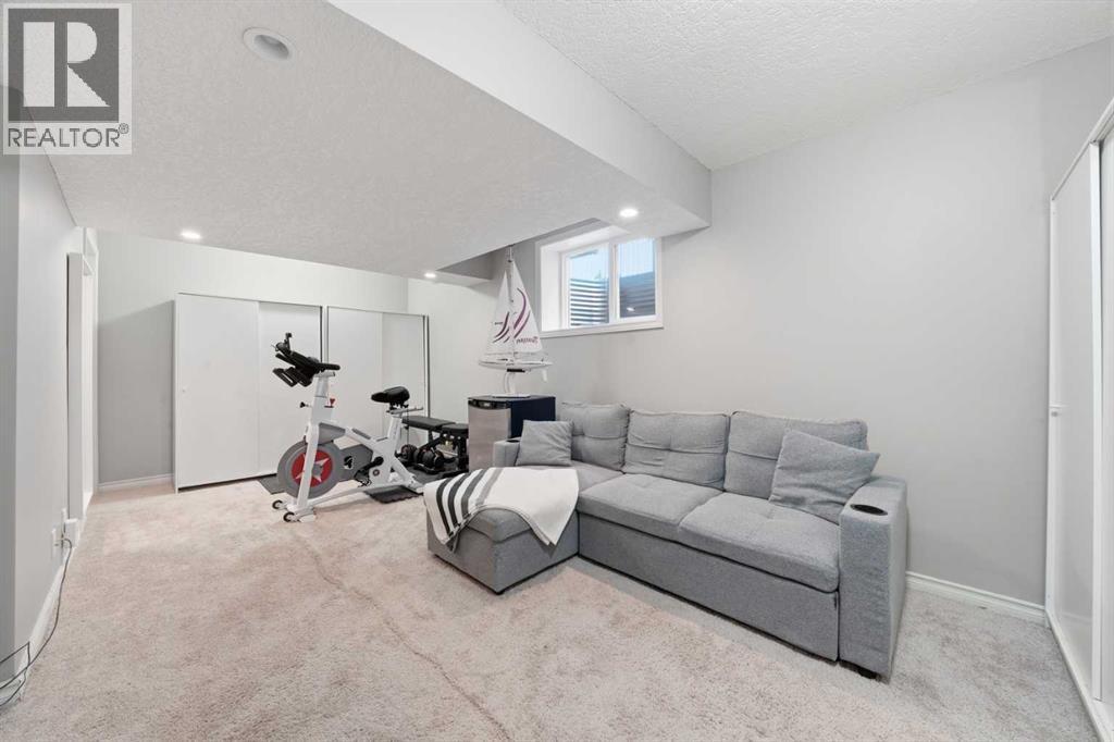 Single Family House for Sale in  Evanspark Road NW Evanston Calgary 