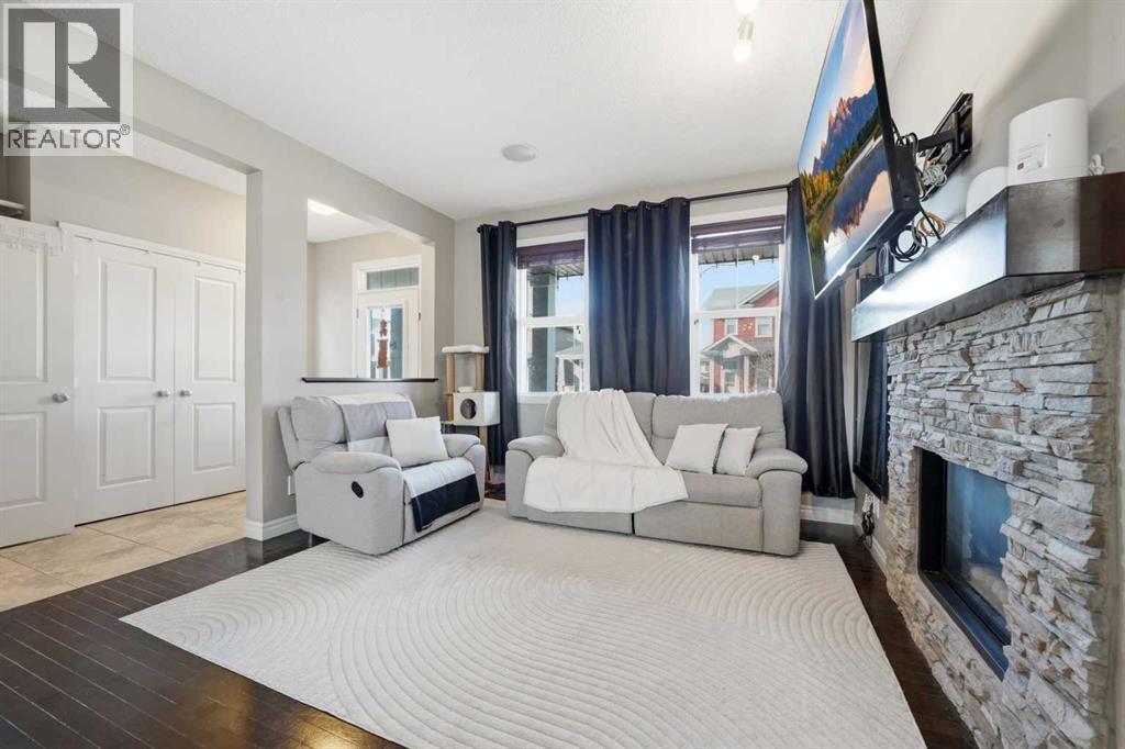 Single Family House for Sale in  Evanspark Road NW Evanston Calgary 