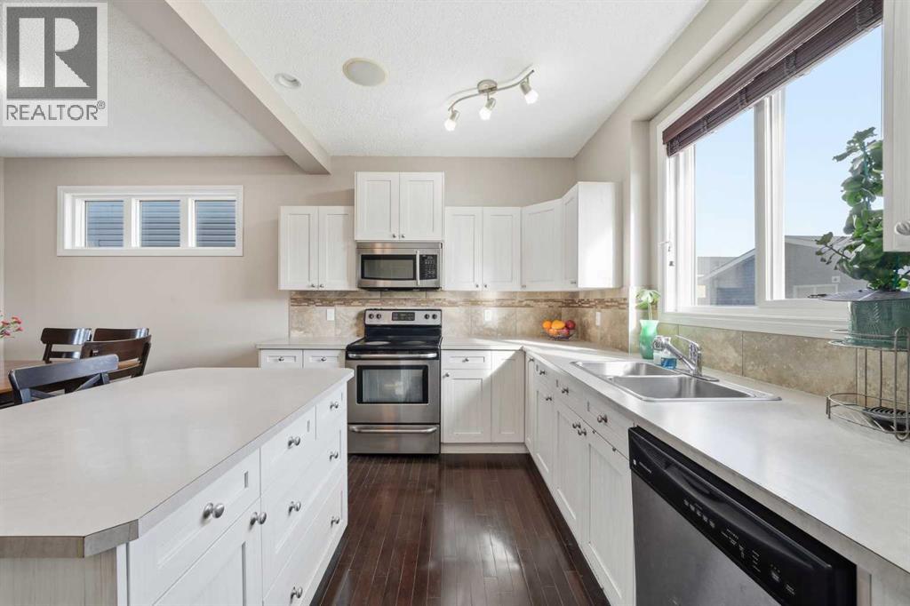 Single Family House for Sale in  Evanspark Road NW Evanston Calgary 