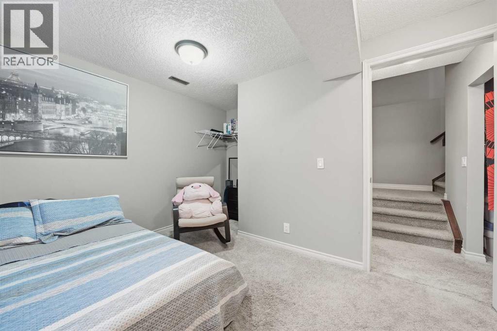 Single Family House for Sale in  Evanspark Road NW Evanston Calgary 