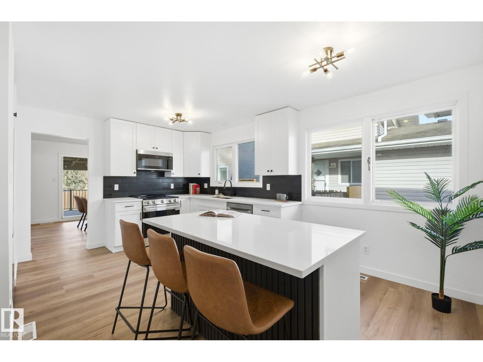 2722 104A ST NW - 14